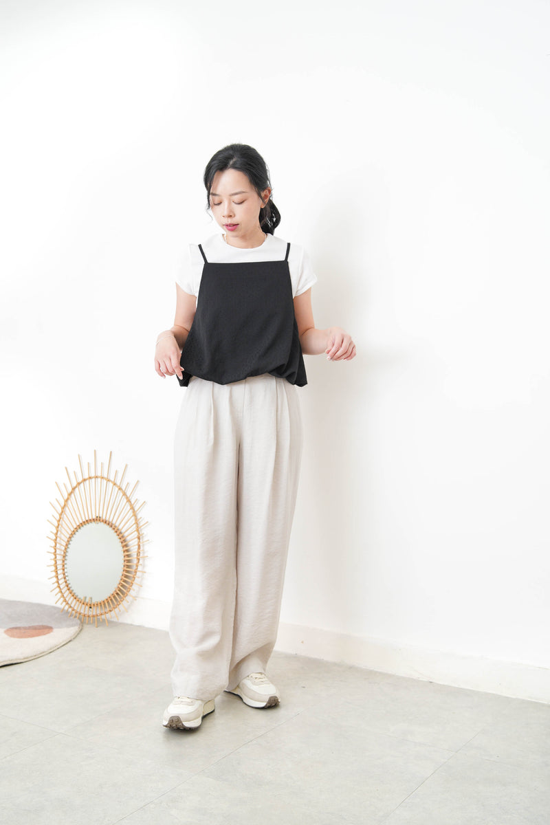 Black texture cami vest in balloon shape