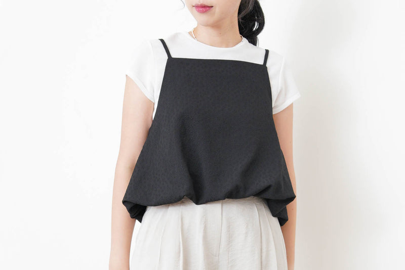 Black texture cami vest in balloon shape