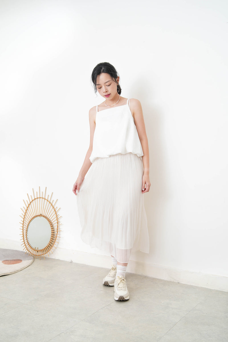 White texture cami vest in balloon shape