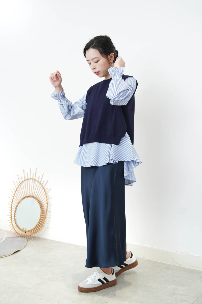 Blue stripes ruffle shirt w/ knit vest in set