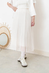 White pleats chiffon skirt