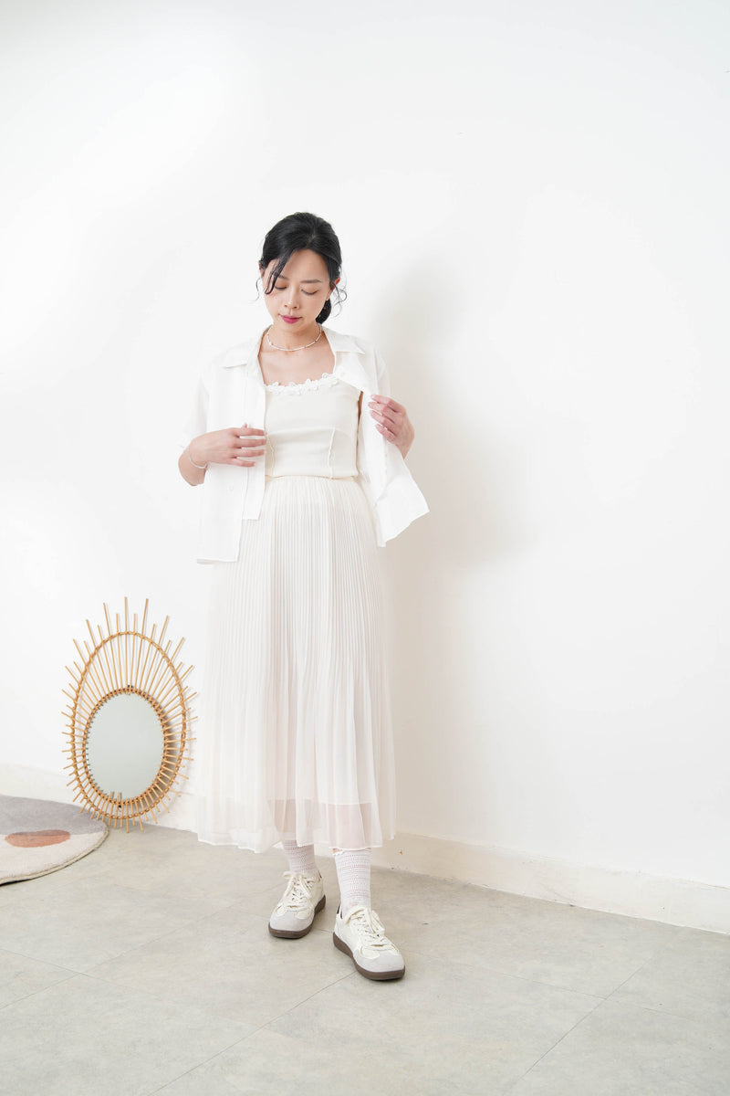 White double layering short sleeve shirt