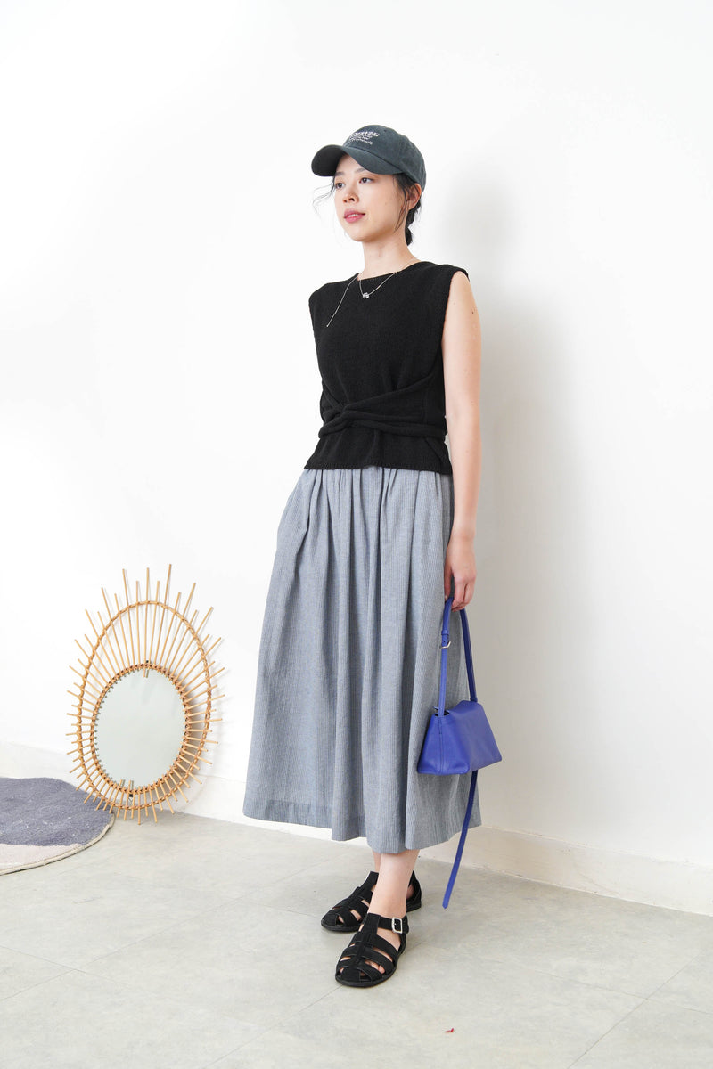 Black knit vest w/ knot waist