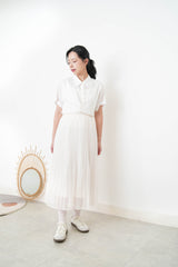 White pleats chiffon skirt