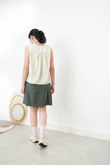 Yellow embroidery vest w/ ribbon collar