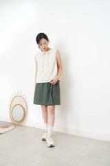 Yellow embroidery vest w/ ribbon collar