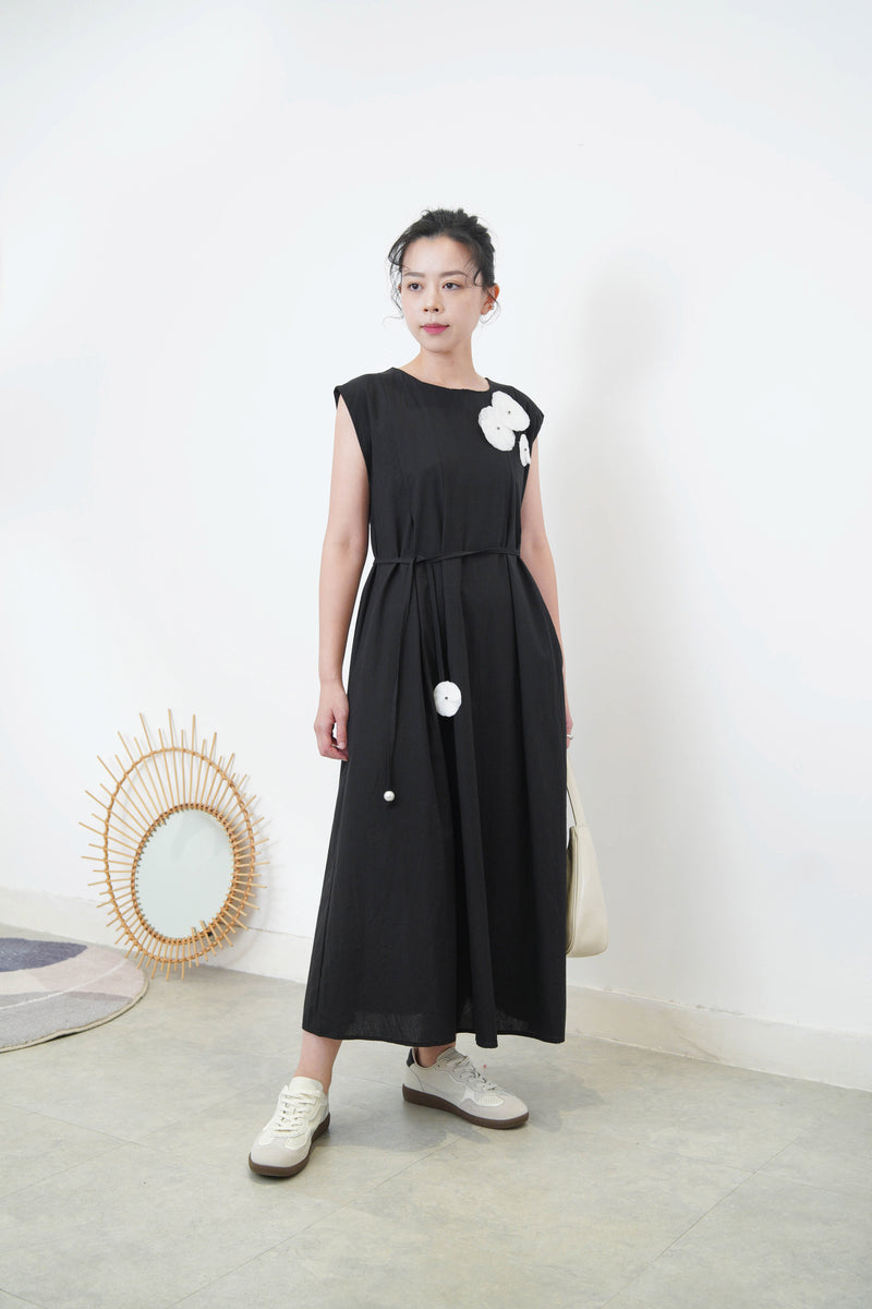 Black 3D flower dress w/ strap