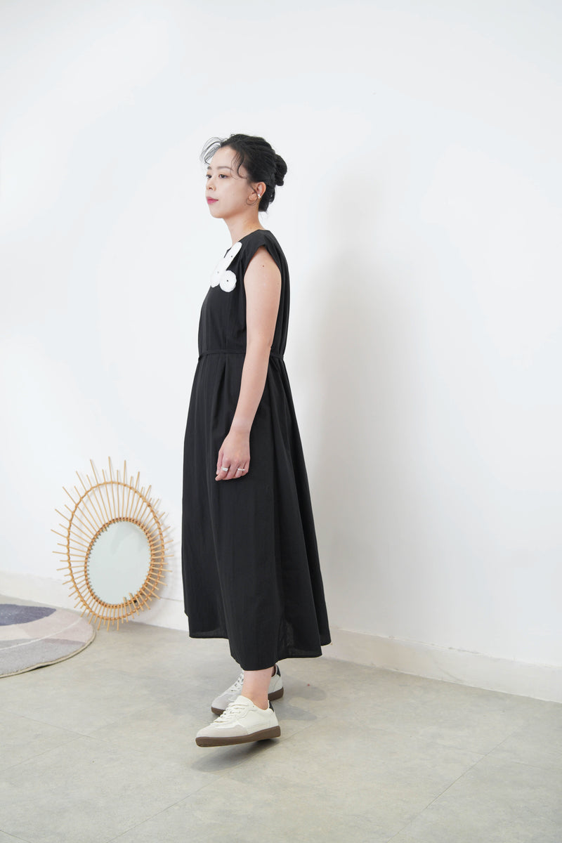 Black 3D flower dress w/ strap