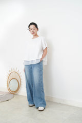 White double layering flare blouse in ruffles details