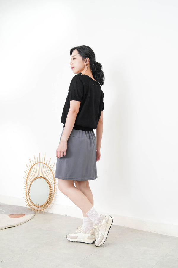 Black knit top w/ ribbon collar details
