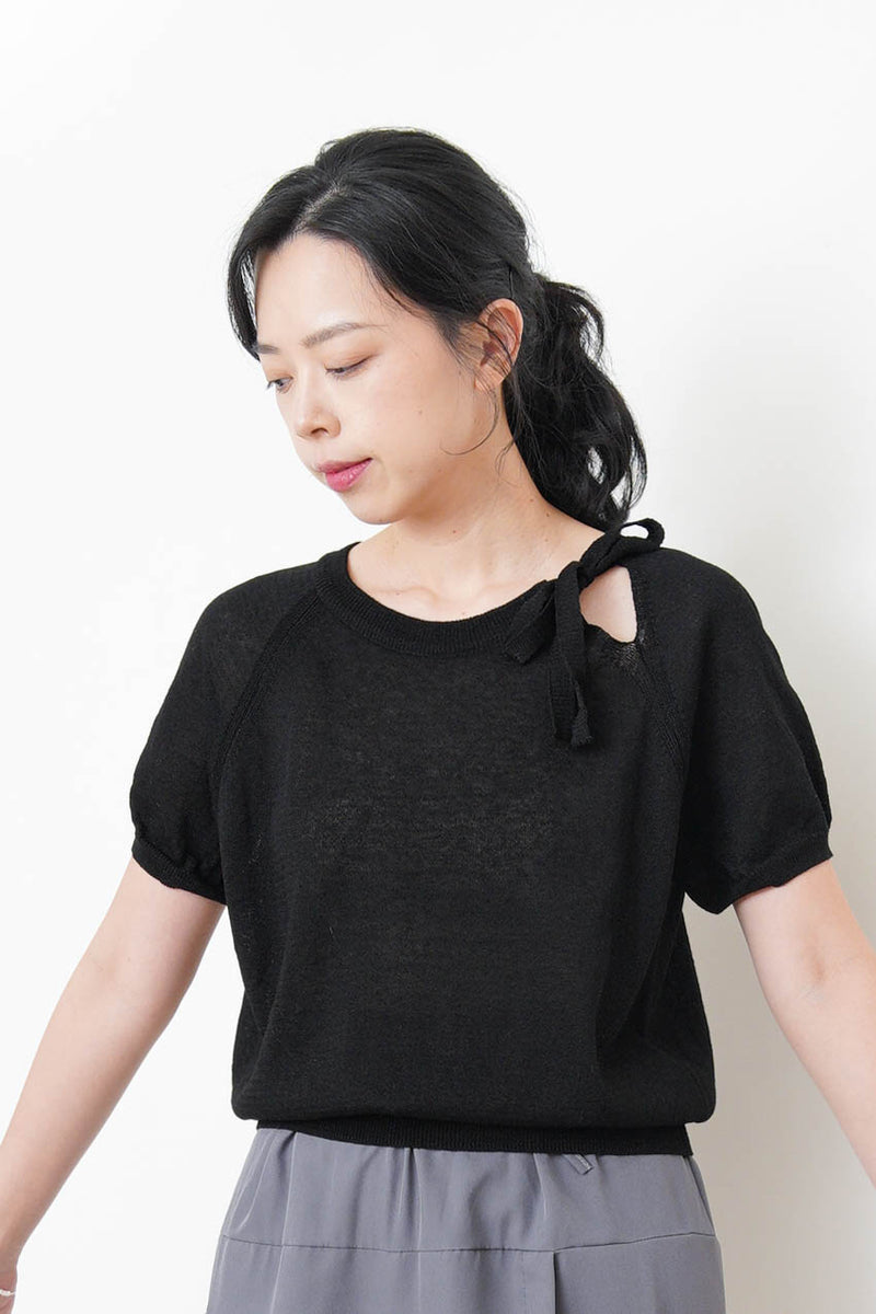 Black knit top w/ ribbon collar details