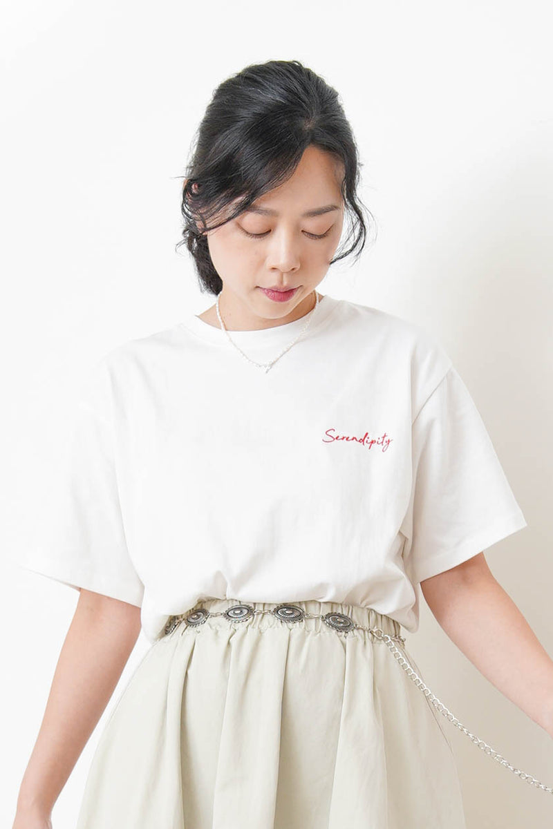 White ribbon print tee