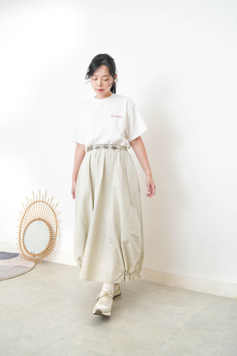 White ribbon print tee