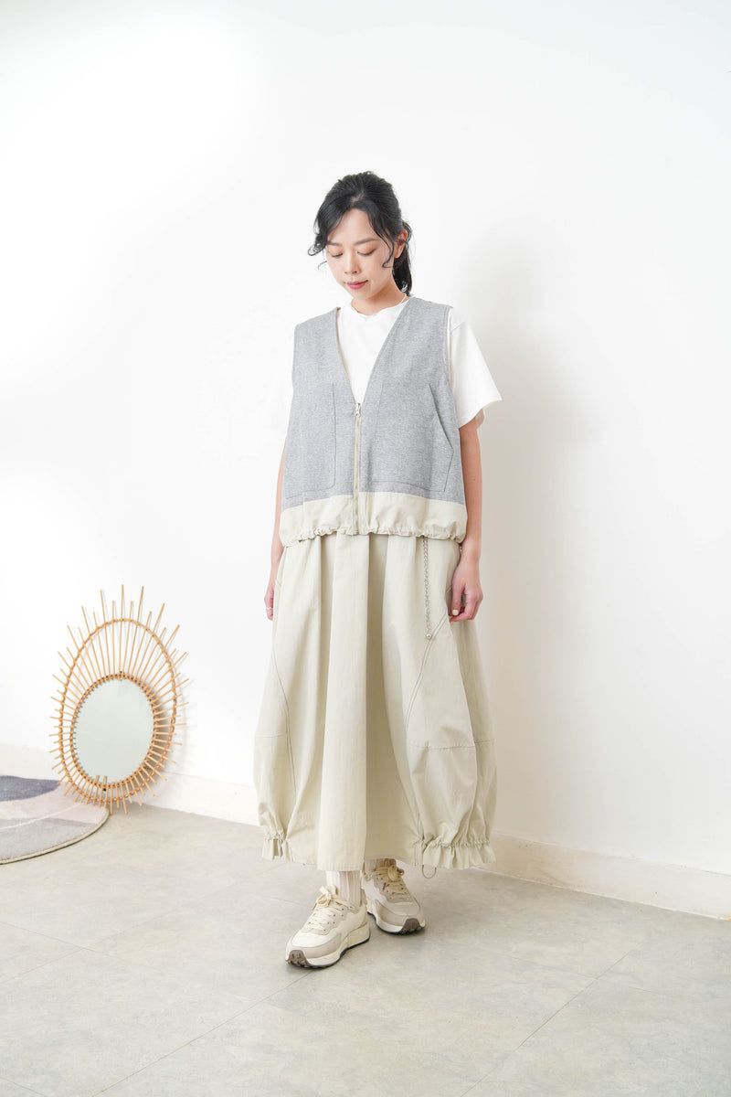 Ivory worker style vest w/ elastic hem