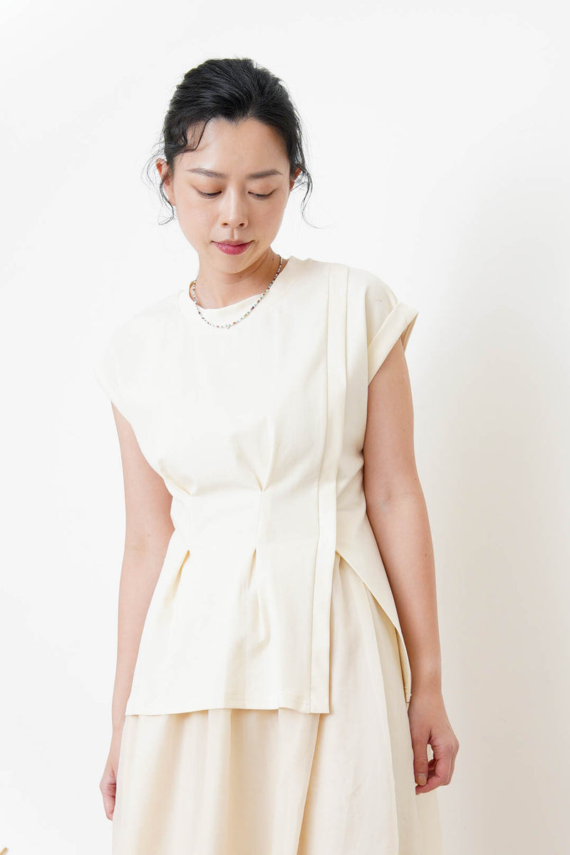 Black split hem vest w/ gather waist details