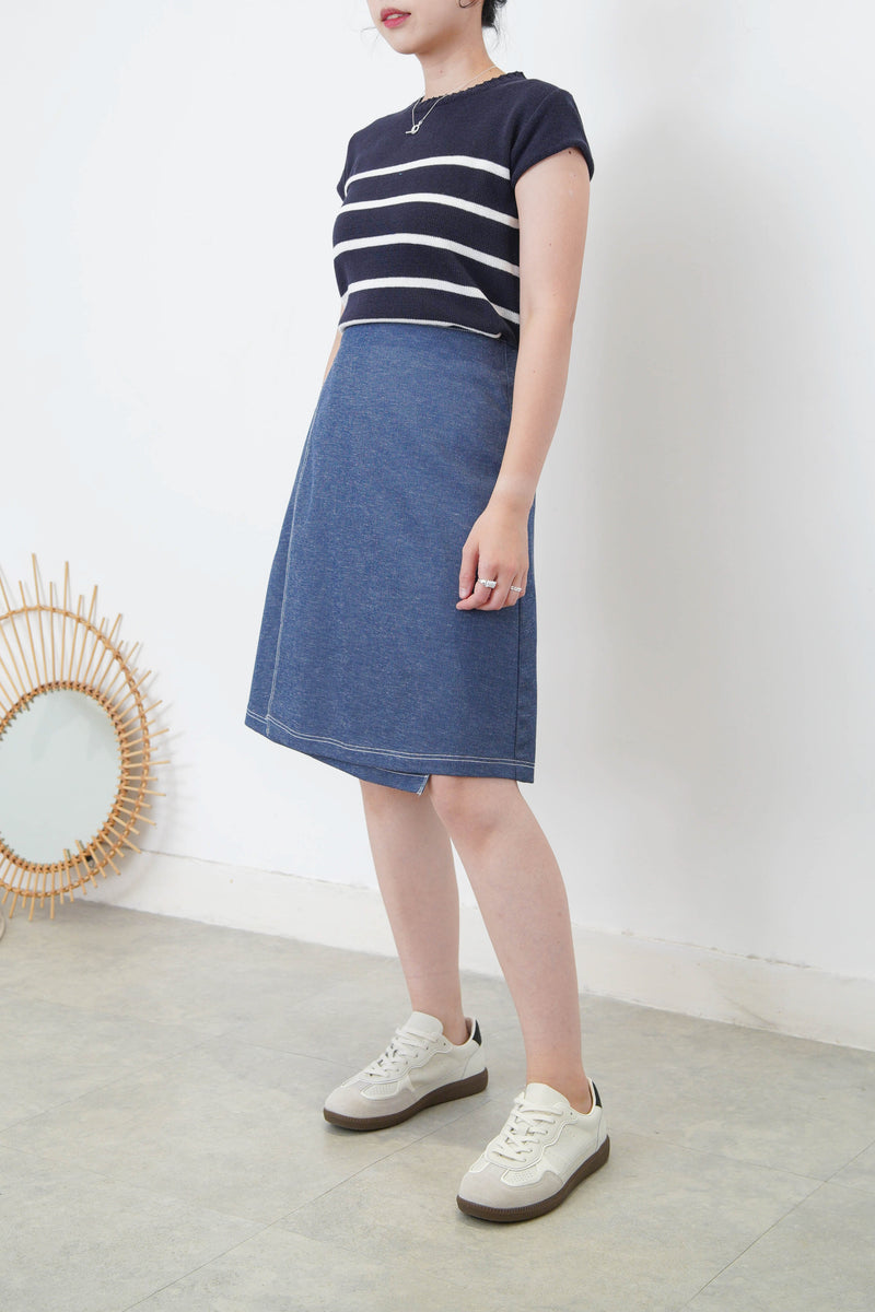 Navy outined stitching wrap skirt