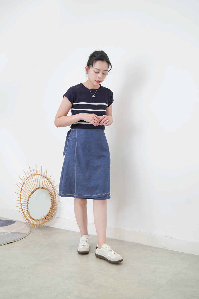 Navy outined stitching wrap skirt