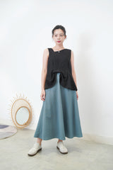 Black ribbon hem vest w/ asy. Collar