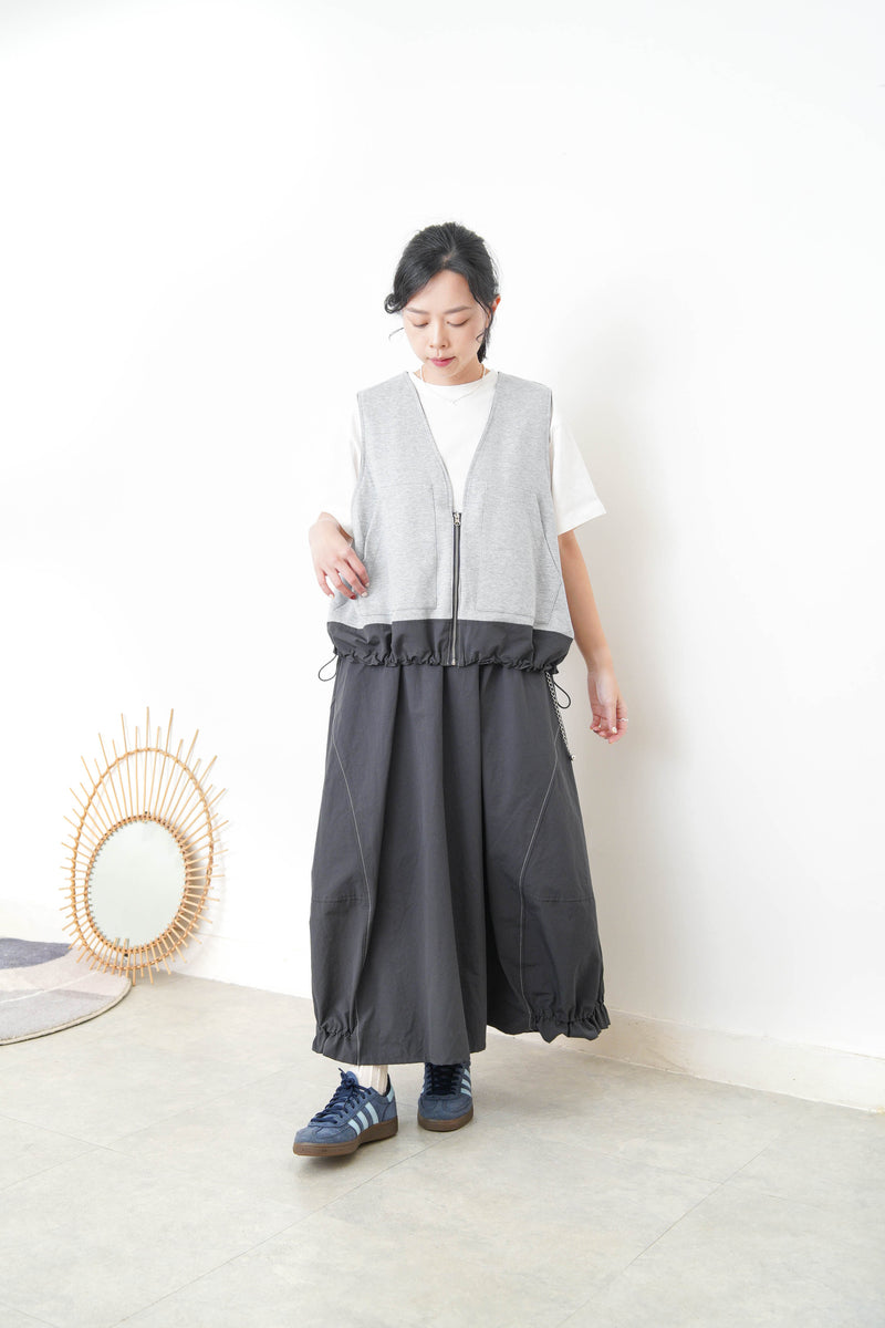 Charcoal worker style vest w/ elastic hem