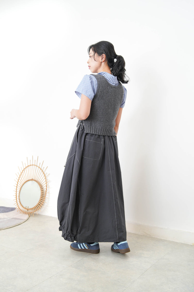 Charcoal balloon skirt w/ elastic hem