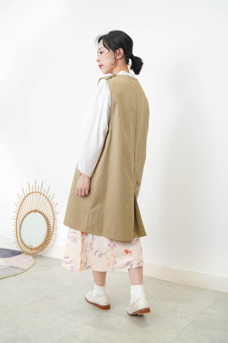 Beige vest trench coat