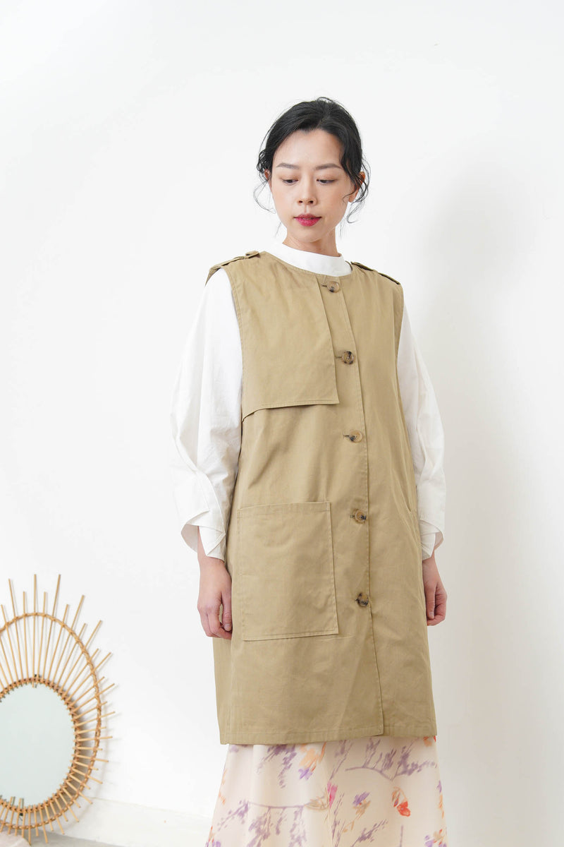 Beige vest trench coat