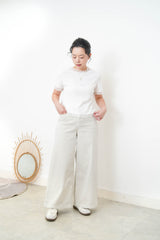 White texture top w/ mesh ruffle trimming