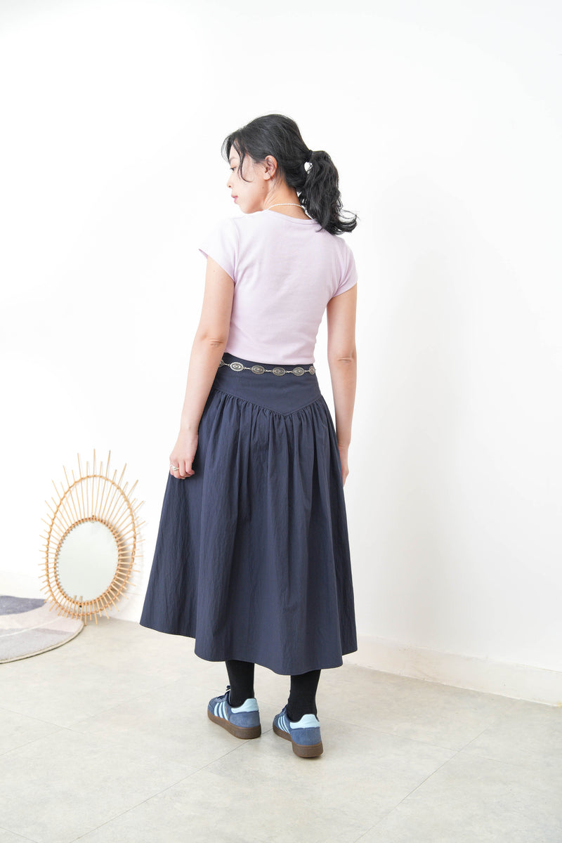 Navy A cut skirt w/ v shape cutting