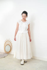 White stripes texture blouse in balloon sleeves