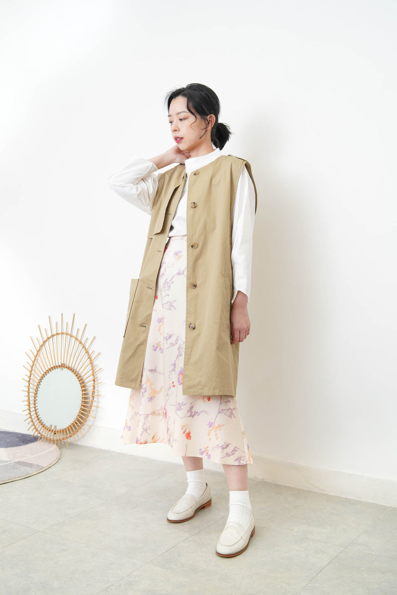 Beige vest trench coat