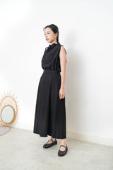 Black vest w/ gather collar strings