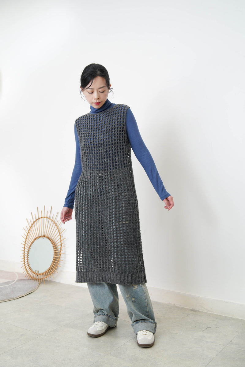 Blue loose turtle neck inner