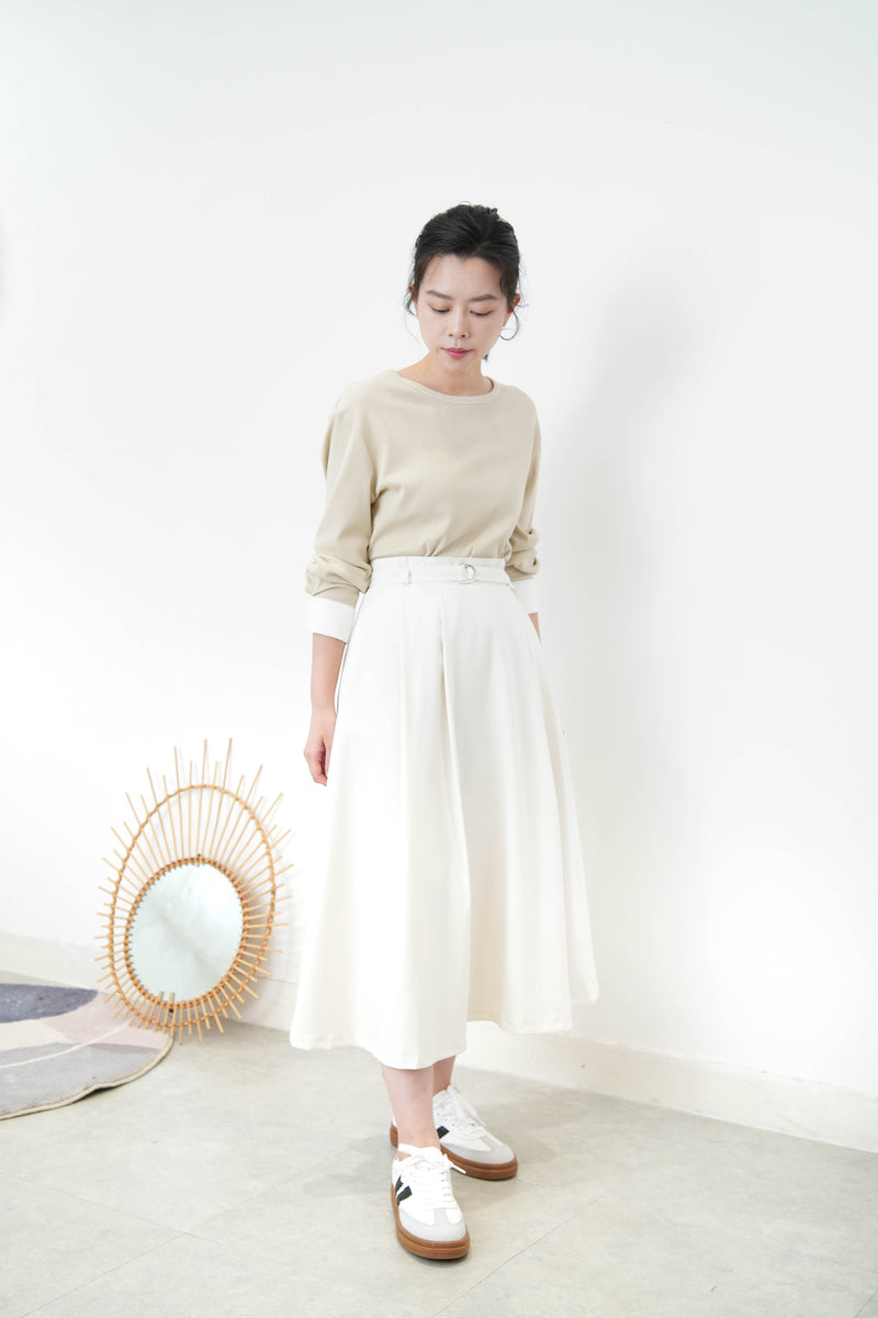 White volume skirt w/ belt