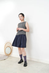 Black checked vest w/ waist pleats details