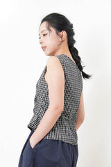 Black checked vest w/ waist pleats details