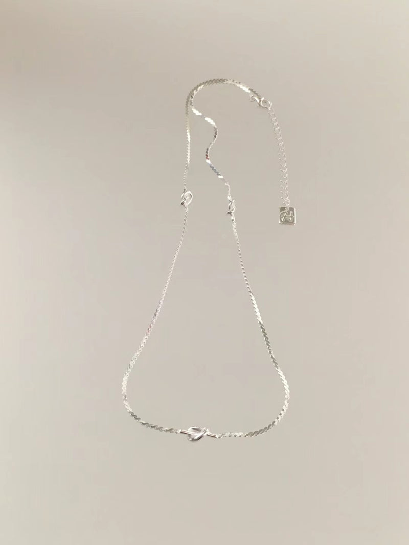 Premium silver necklace in minimal knots