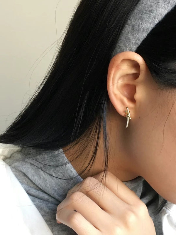 Earrings in knots