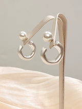 Matte round earrings