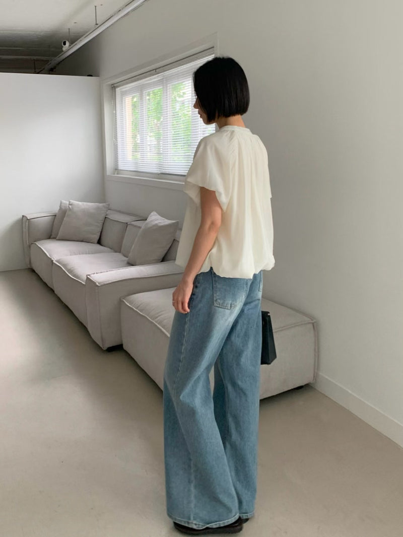White smooth blouse in balloon shape
