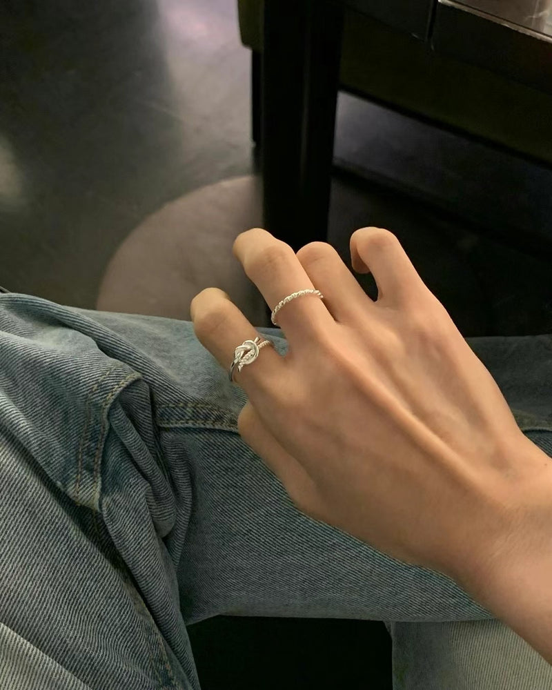 Texture knot silver ring