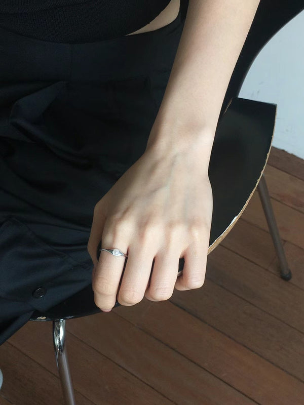 Minimal silver peal ring