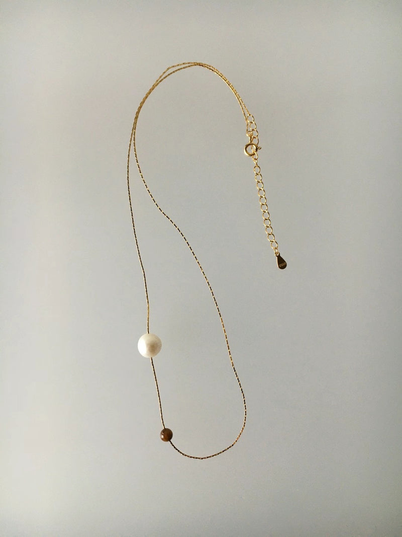 Silver minimal pearl necklace