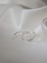 Silver ribbon ring