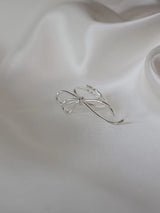 Silver ribbon ring