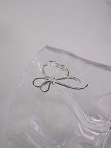 Silver ribbon ring