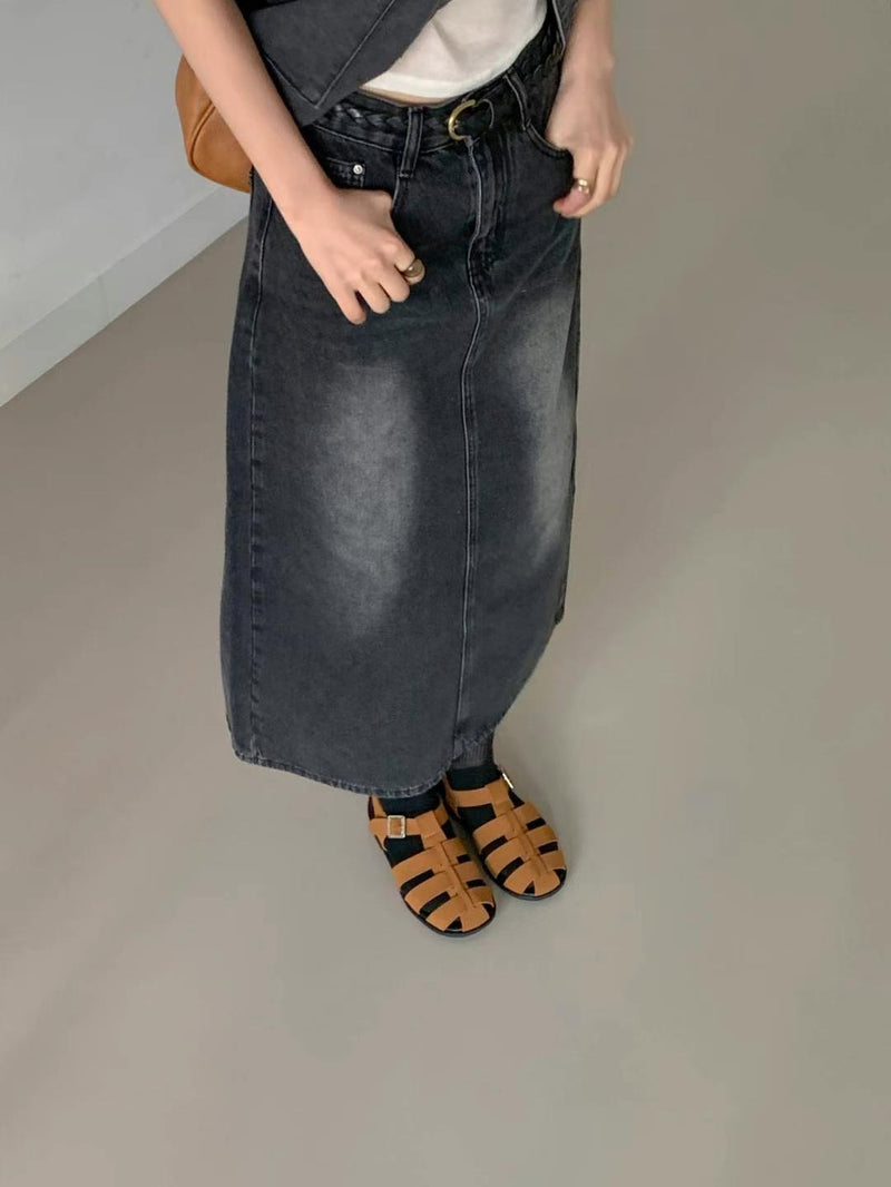 Black strappy shoes