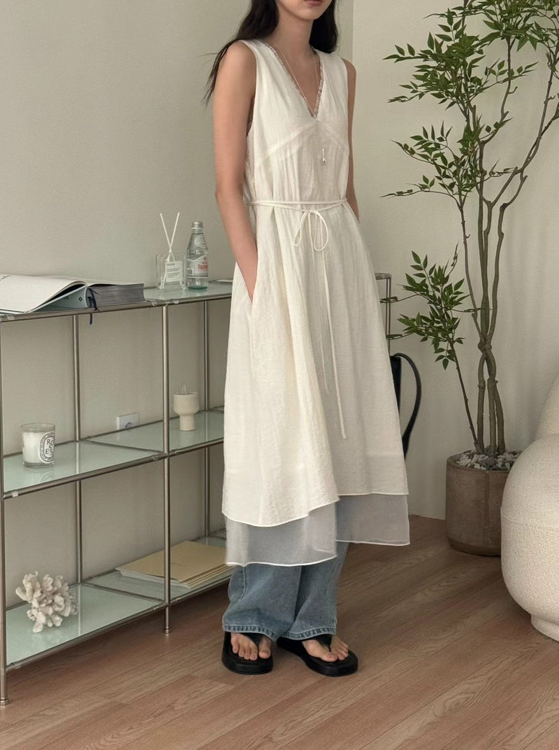 White lace v neck dress w/ chiffon layering