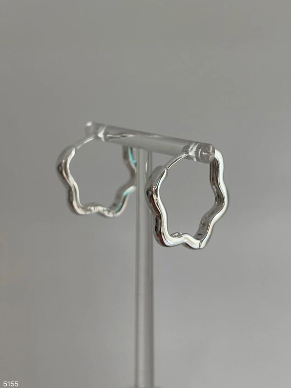 Flower silver earrings