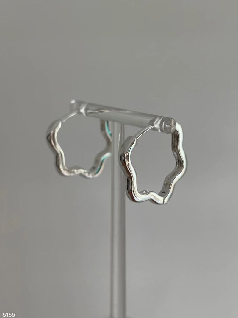 Flower silver earrings