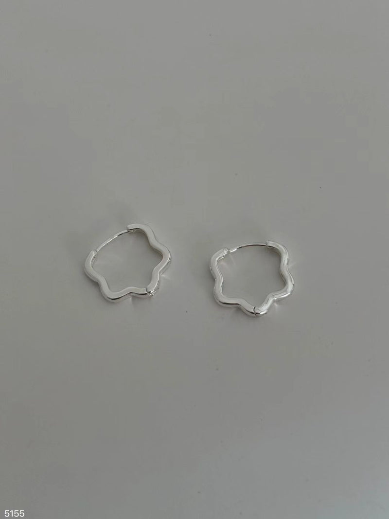 Flower silver earrings
